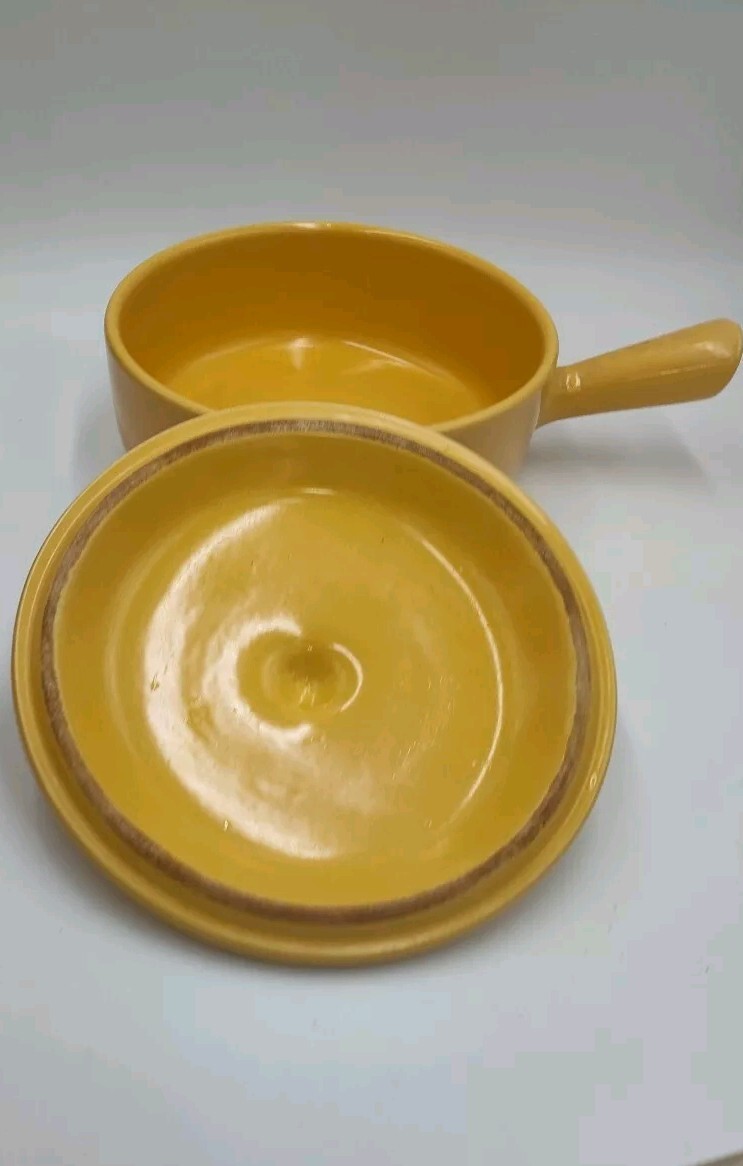 Vintage La Solana Yellow Pottery Stoneware Ceramic Covered Casserole Pan 8.25″
