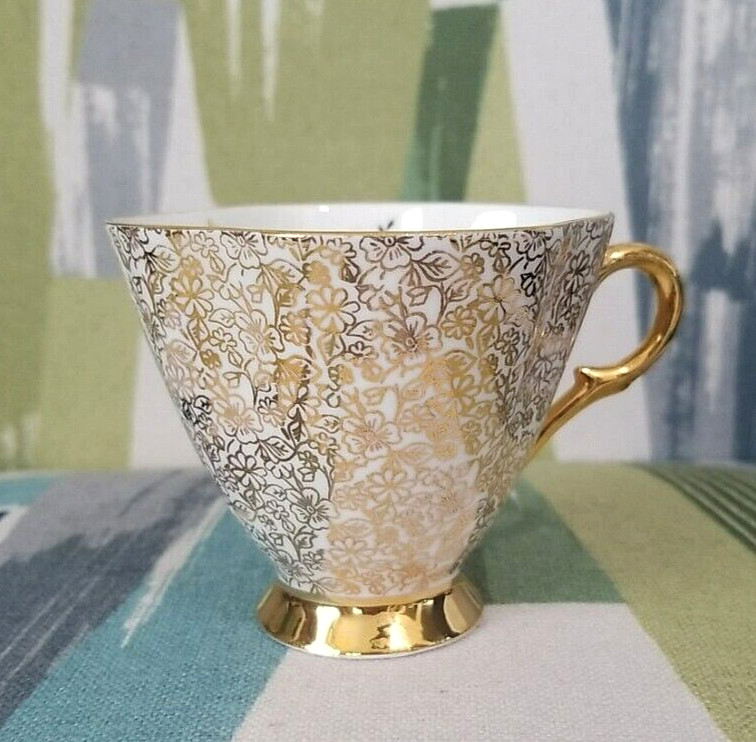 Windsor Bone China Tea Cup and Saucer Gold Dogwood Pattern Made In England