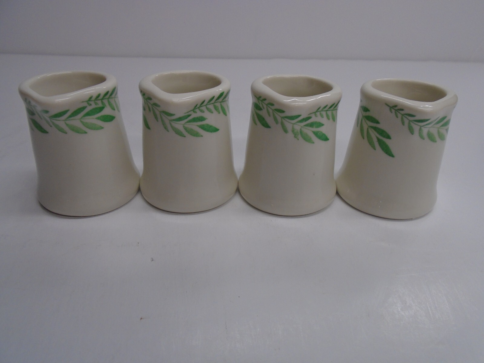 Vintage 1 OZ. RESTAURANT CREAMERS – “FERN” DESIGN – Matched Set of (4) – NOS