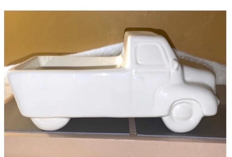 NEW RAE DUNN Patriotic White Ceramic FREEDOM Truck Home Decor NWT