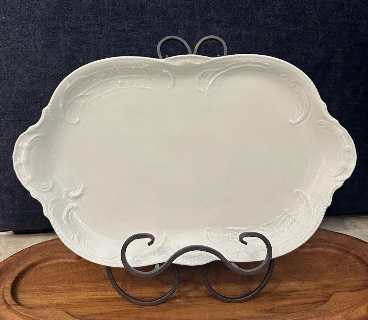 Vintage Rosenthal Embossed Classic Rose White Sanssouci 8.5×13.25″ Platter