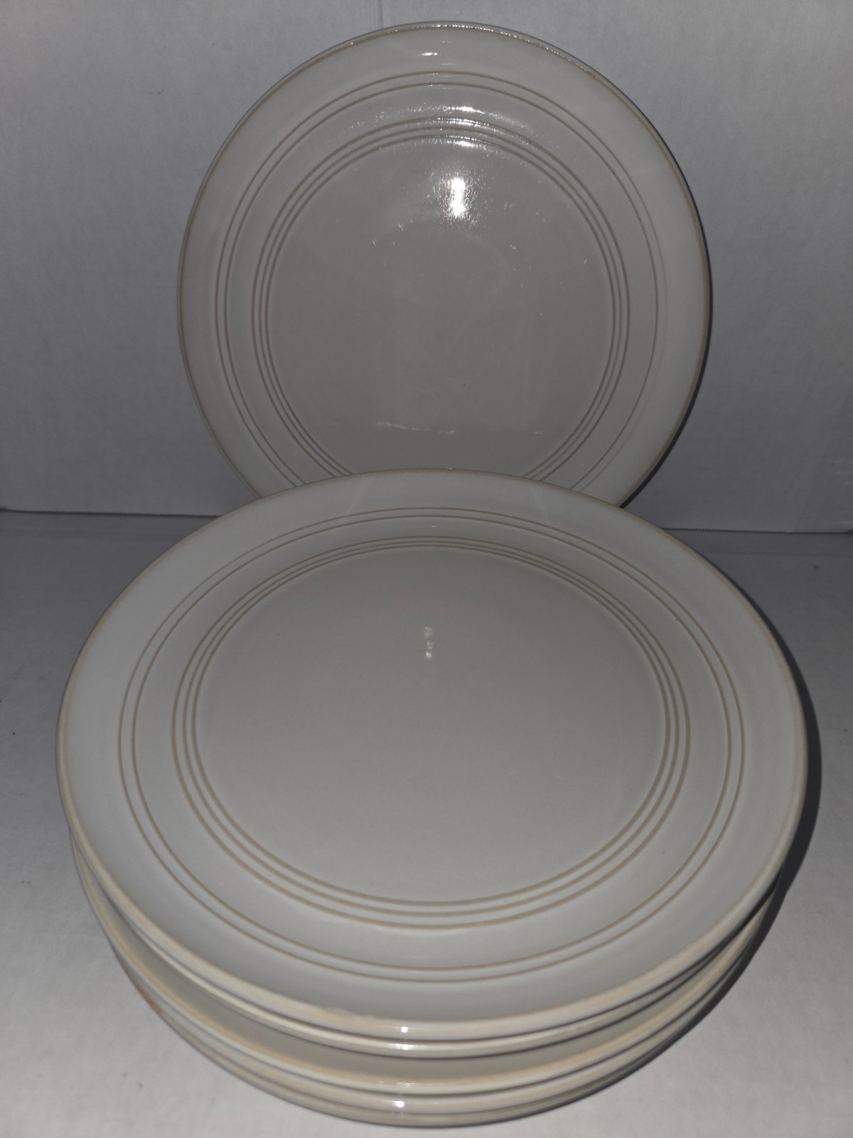 Lot of 6 Pre Owned Pfaltzgraff “Drea White” 8 1/4″ Salad Plates