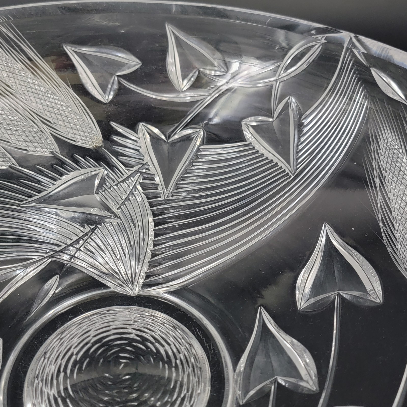HTF Signed Josef Svarc 13.25″W Intaglio Cut Crystal Console Bowl Wheat Czech