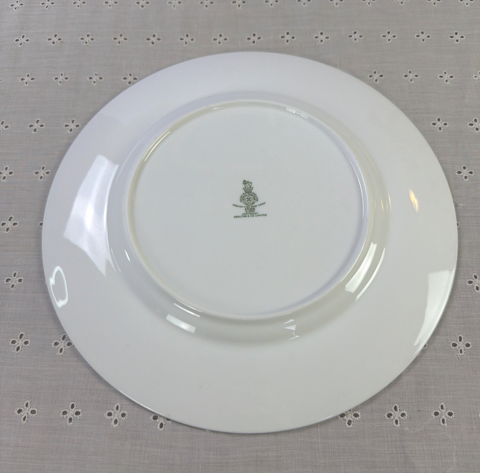 Royal Doulton ETUDE Pattern Dinner Plate H5003 English Bone China 10 1/2”