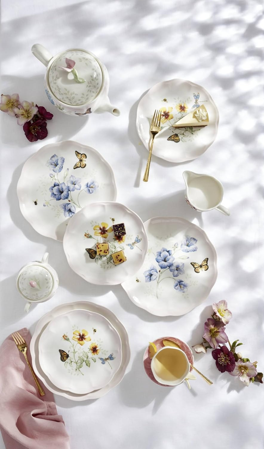 Butterfly Meadow Pink 12-Piece Dinnerware Set, Service for 4, Porcelain