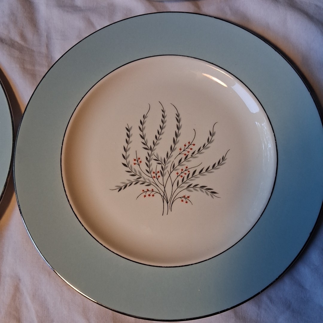 x6 Homer Laughlin Cavalier Egg Shell Triumph Pattern 10″ Dinner Plates USA CV52