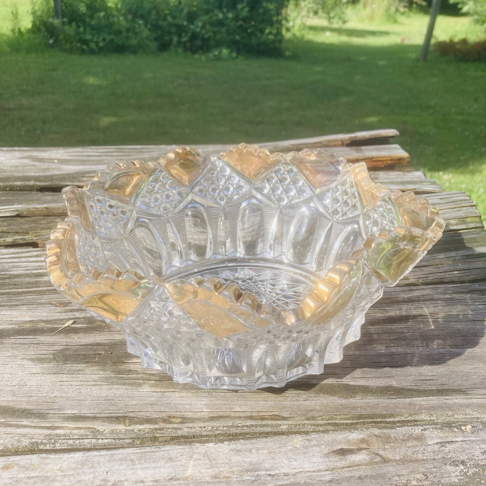 EAPG – Tarentum Glass Co. “Ladders & Diamonds” 9.5” Bowl Ruffled Gold Rim 1903