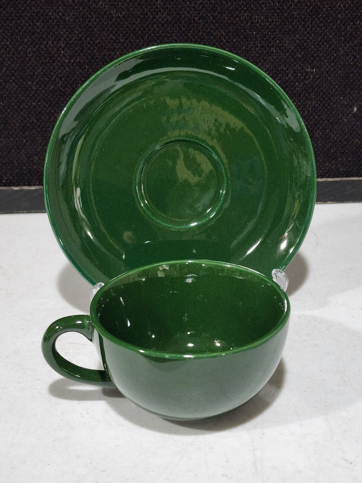 HOLLYDALE HUNTER/FOREST GREEN Malibu Modern Pottery Tea Cup & Saucer Set