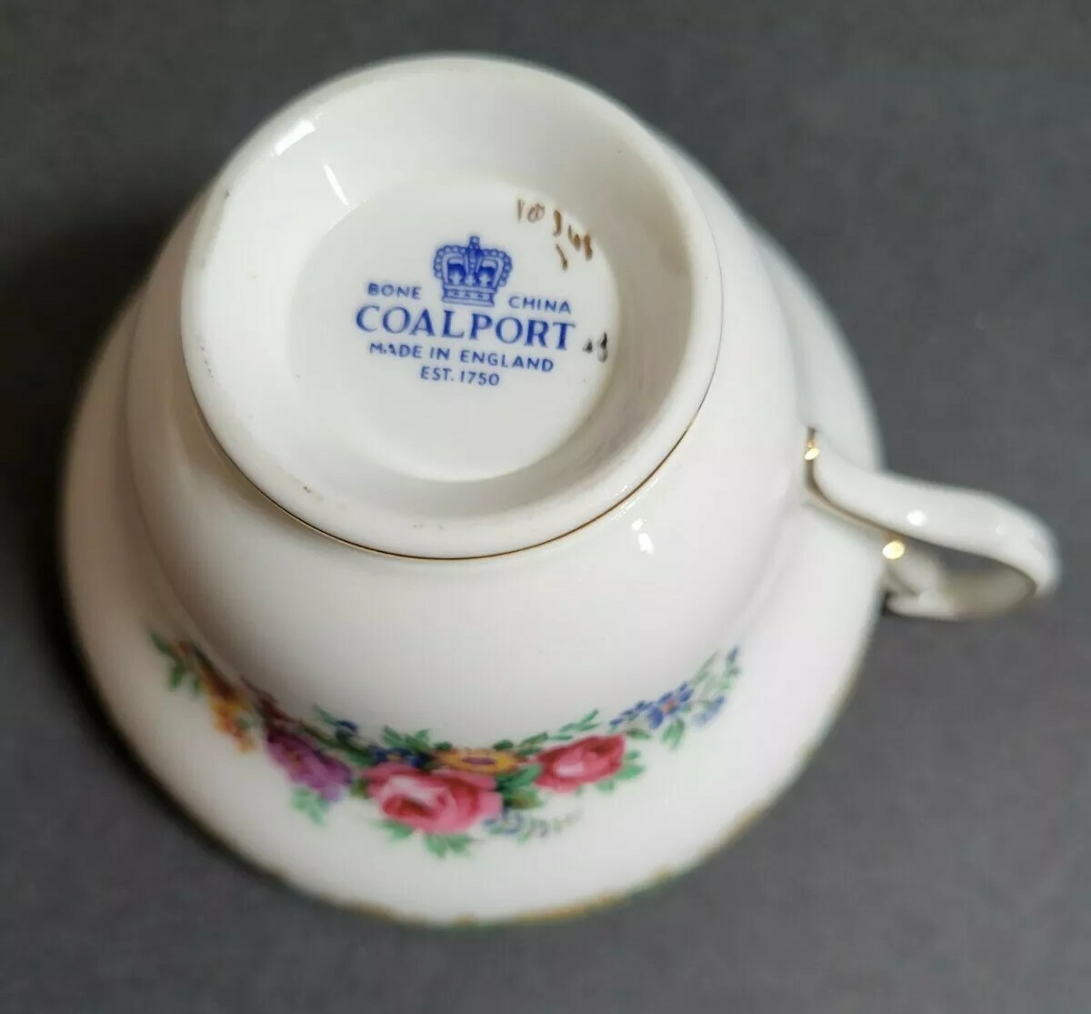 Coalport “MONTROSE Green” Tea Cup with Saucer Display only
