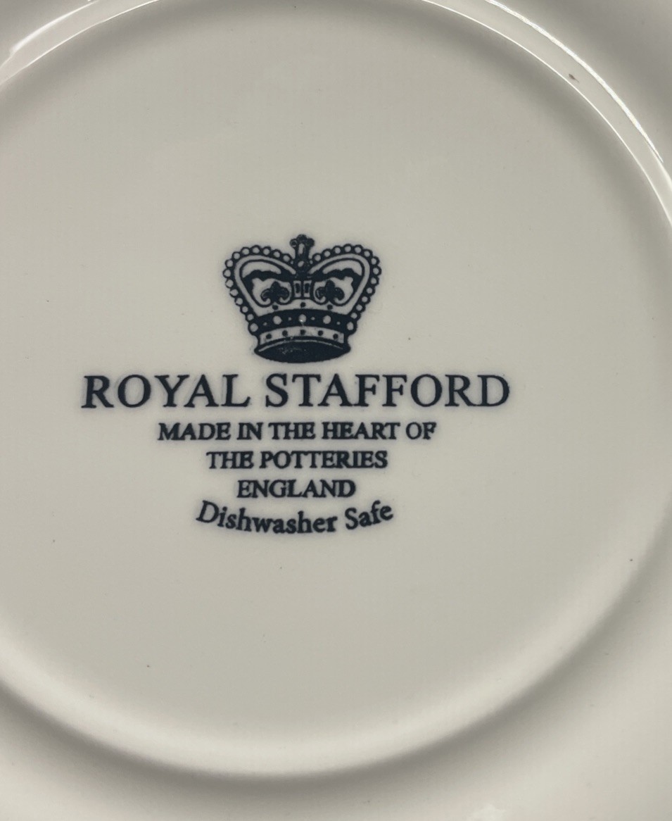 4pc Royal Stafford GREEN CHRISTMAS TREE Porcelain 7 7/8″ Coupe Soup Bowls NEW