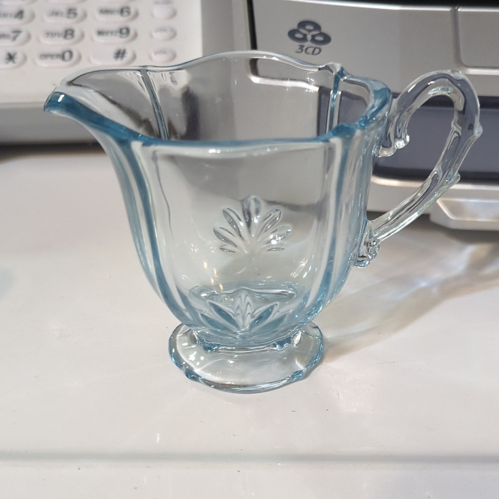 Blue & Clear Glass Set Missing One Top Of Shaker
