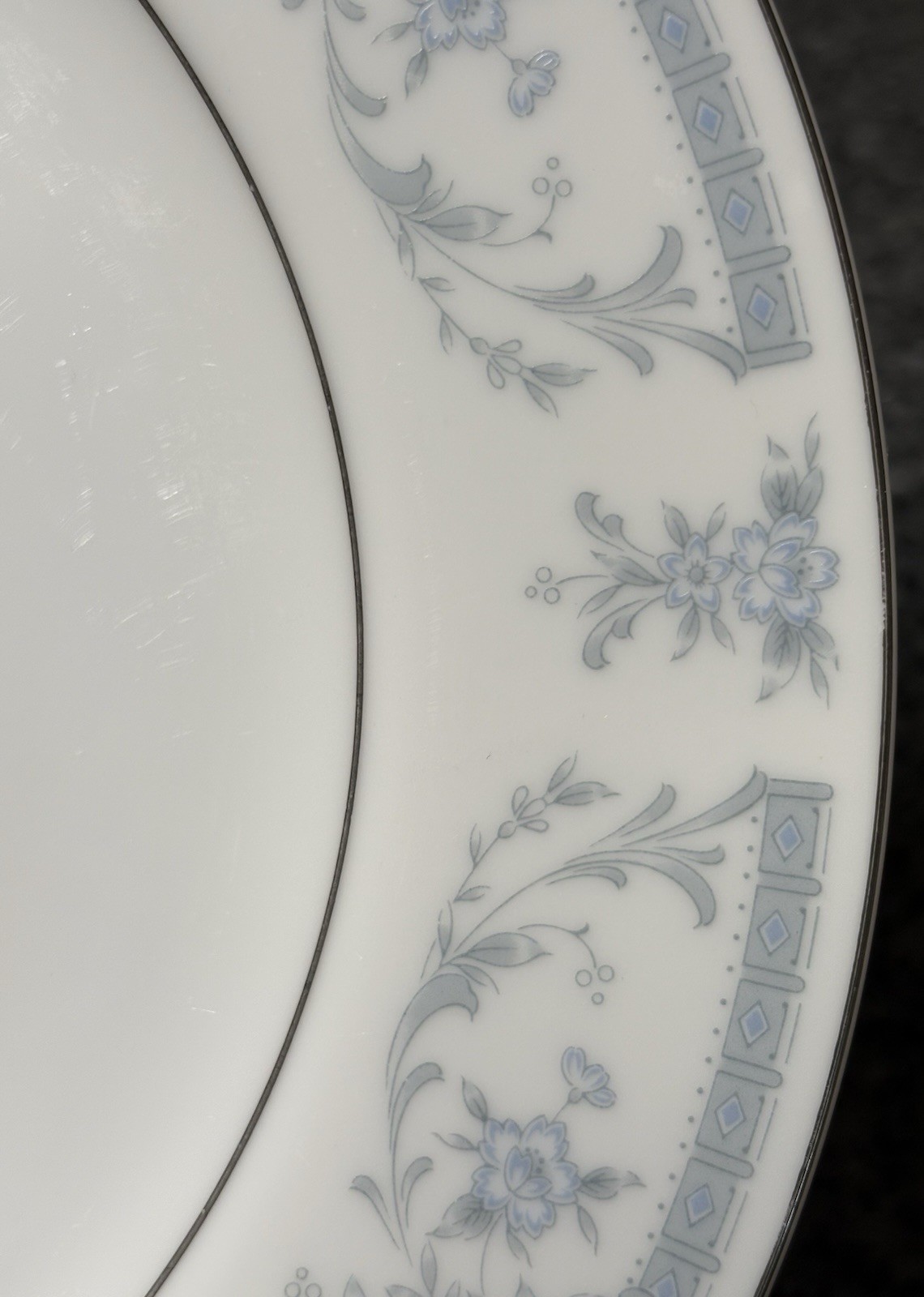 1985 Sheffield Blue Whisper Porcelain Fine China Dinner Plate Japan