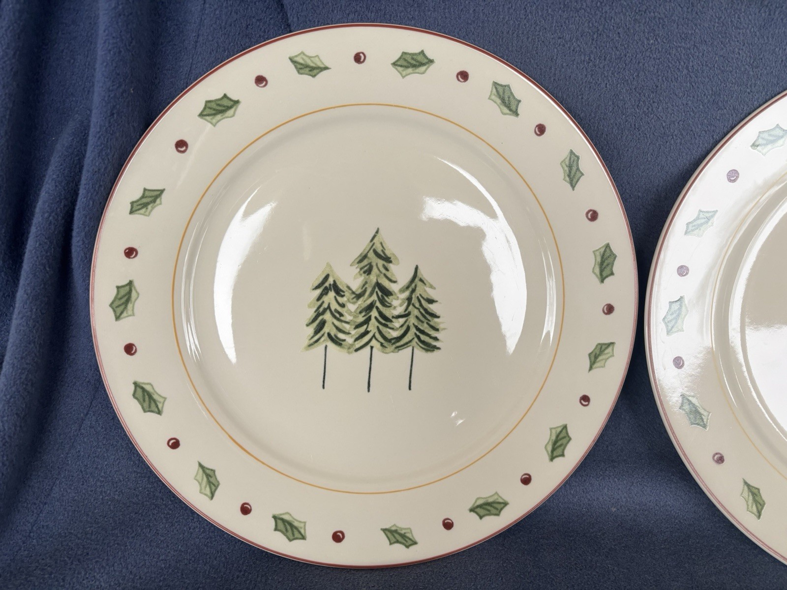 2 Holiday Home Merry Brite 10 1/2″ Dinner Plates With Trees & Holly