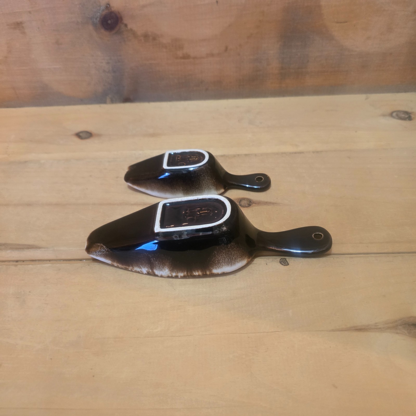 2 Pfaltzgraff Gourmet Brown Drip Small Nesting Scoops. 5¼”L x 1⅞”W x 1⅛”H & 7⅜”L
