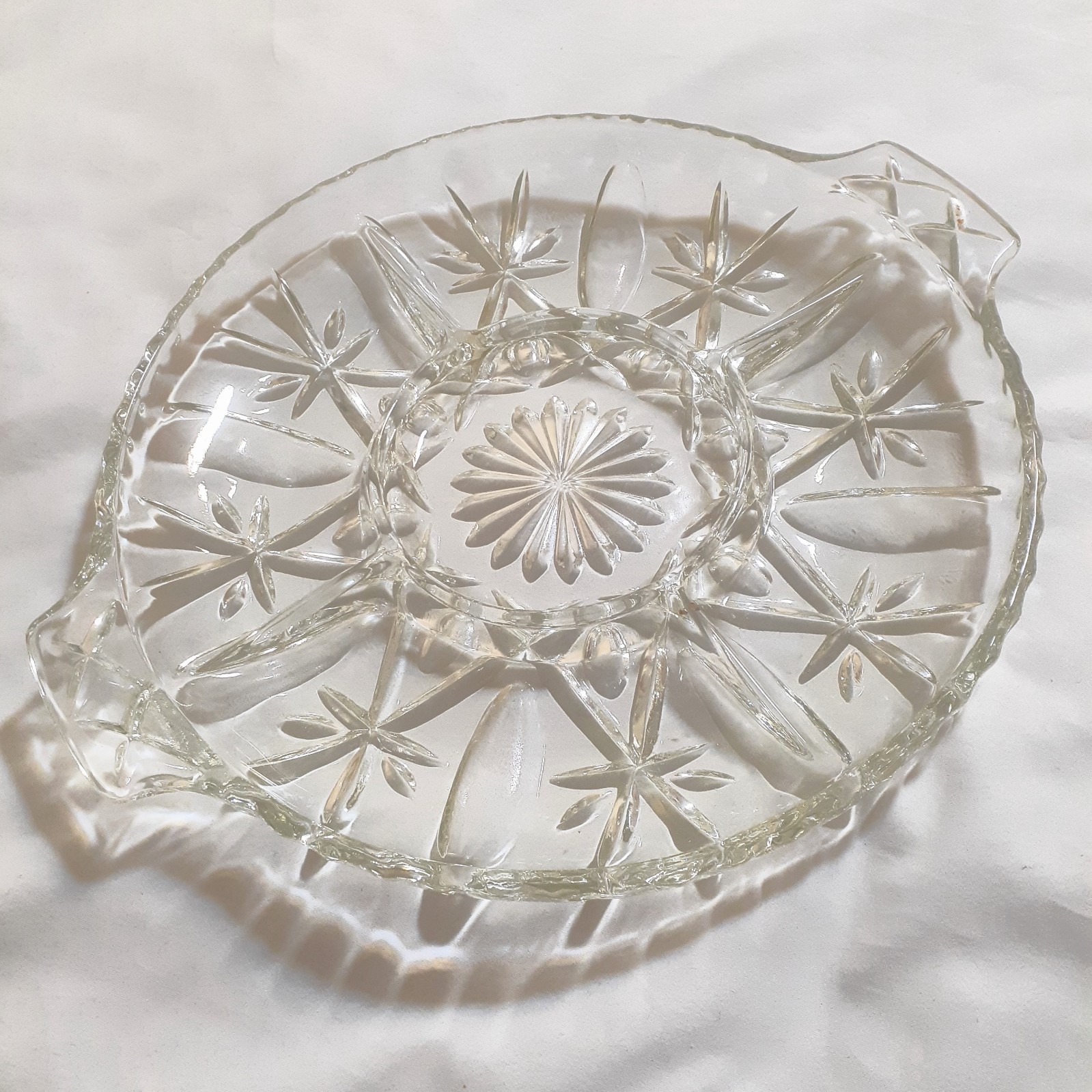 Anchor Hocking Divided Glass Relish Tray Early American Prescut 9.3″ Dia VTG