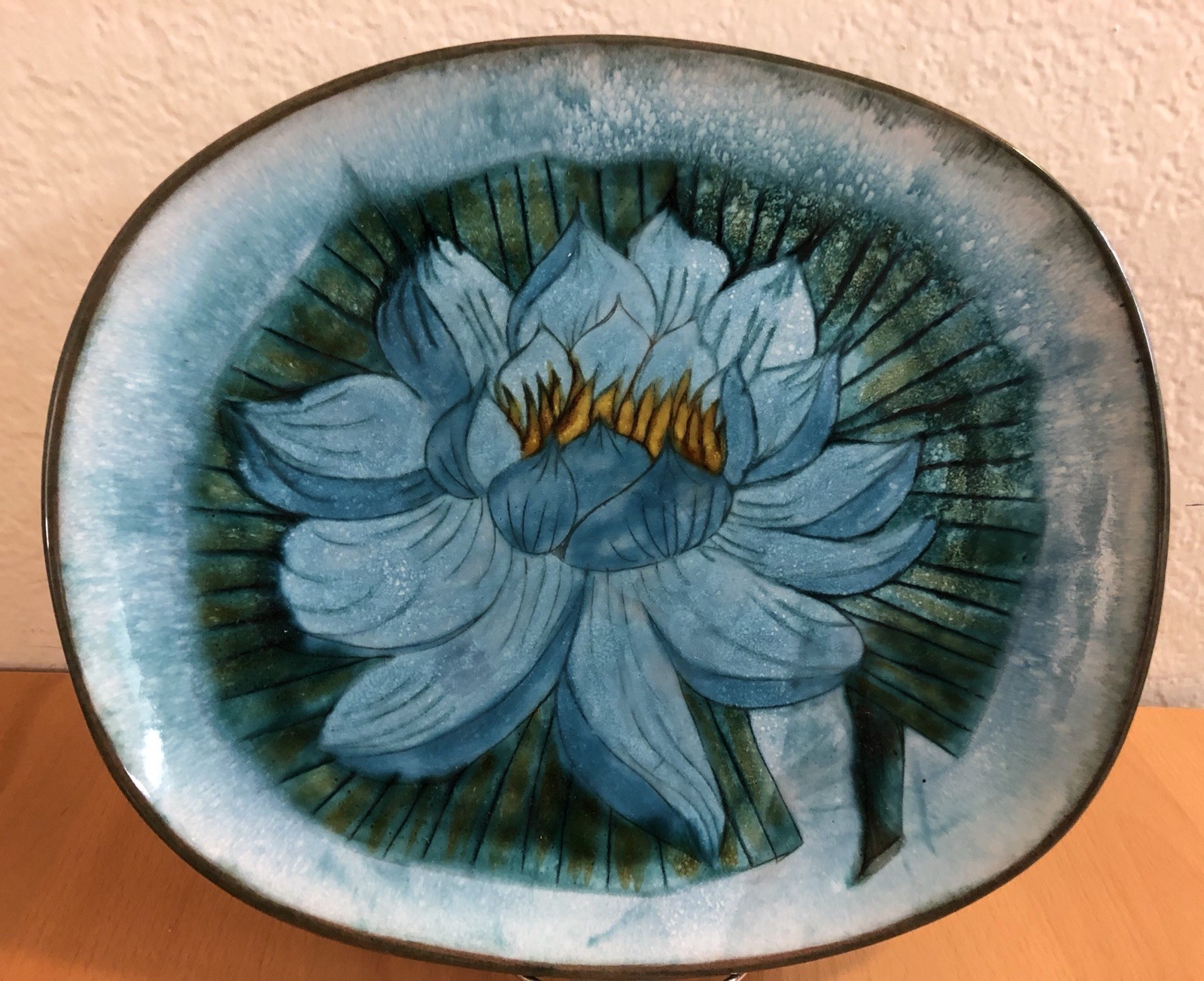 Lotus Chelsea Pottery England Audrey Durnan art handmade Platter 13″x 11″