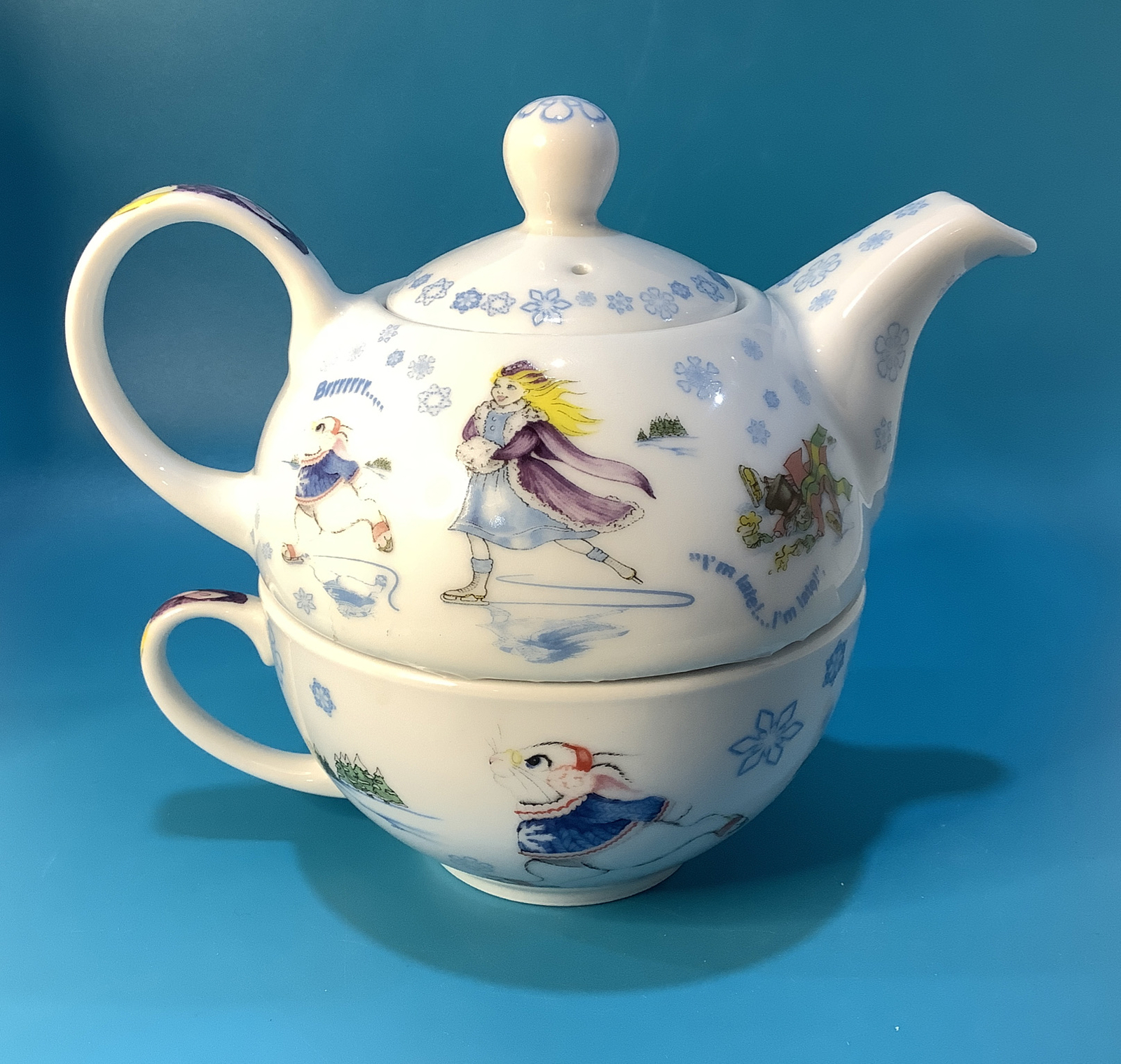 Paul Cardew Alice in Wonderland Winter Tea for One Teapot & Teacup Set