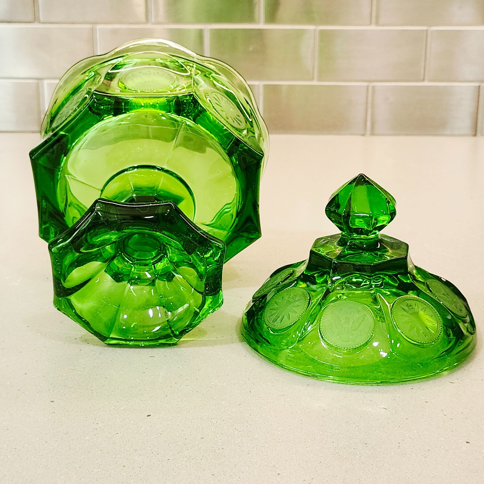 Vintage Fostoria Emerald Green Coin Glass 8.5” Tall Pedestal Covered Candy Dish