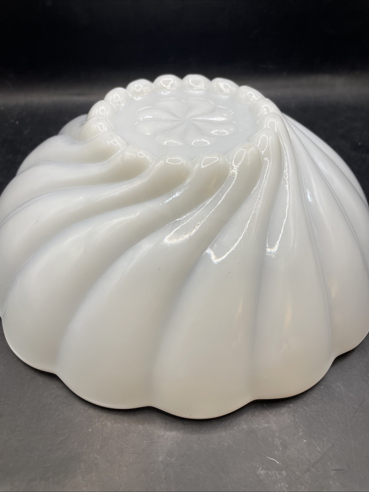 Vintage Milk Glass Fluted Swirl Decorative Serving Bowl 9×3