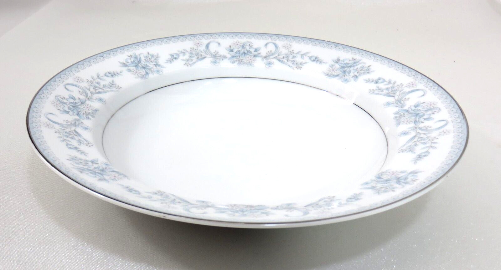 Mikasa Fine China Soup Salad Bowl DRESDEN ROSE White Blue Flowers platinum Trim