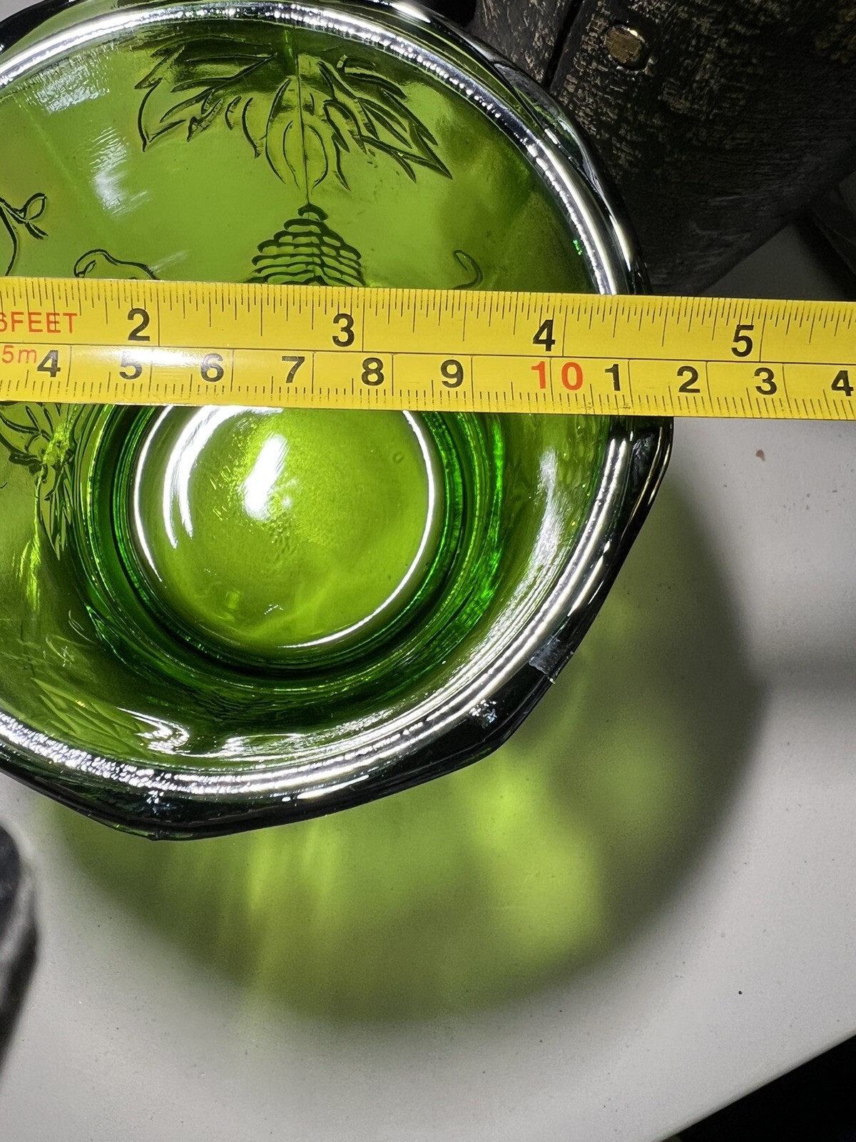 VINTAGE INDIANA GREEN GRAPE HARVEST CARNIVAL GLASS IRIDESCENTCANISTER/JAR LIDDED