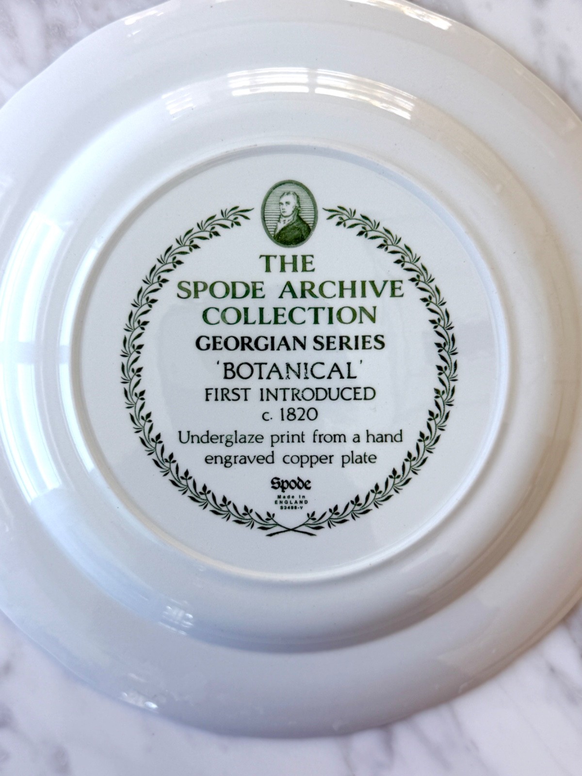 Spode Green Botanical Plate Georgian Series Archive Collection England 10 1/2″