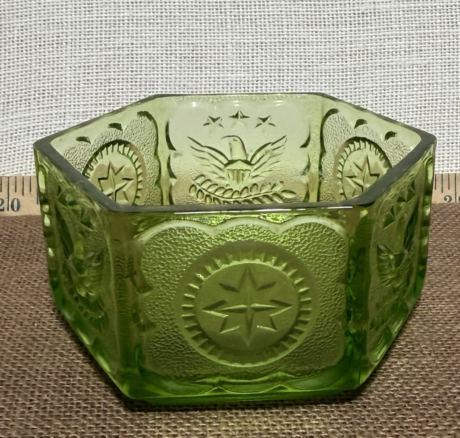 VINTAGE GREEN GLASS CANDY DISH WITH EAGLES AND STARS 4 1/4″ W