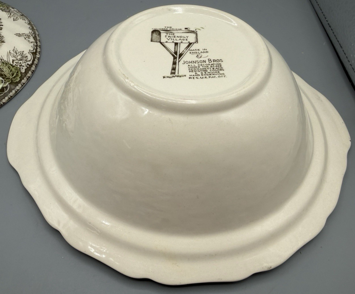 Johnson Brothers Friendly Village Covered Bridge Vegetable Dish Bowl With Lid
