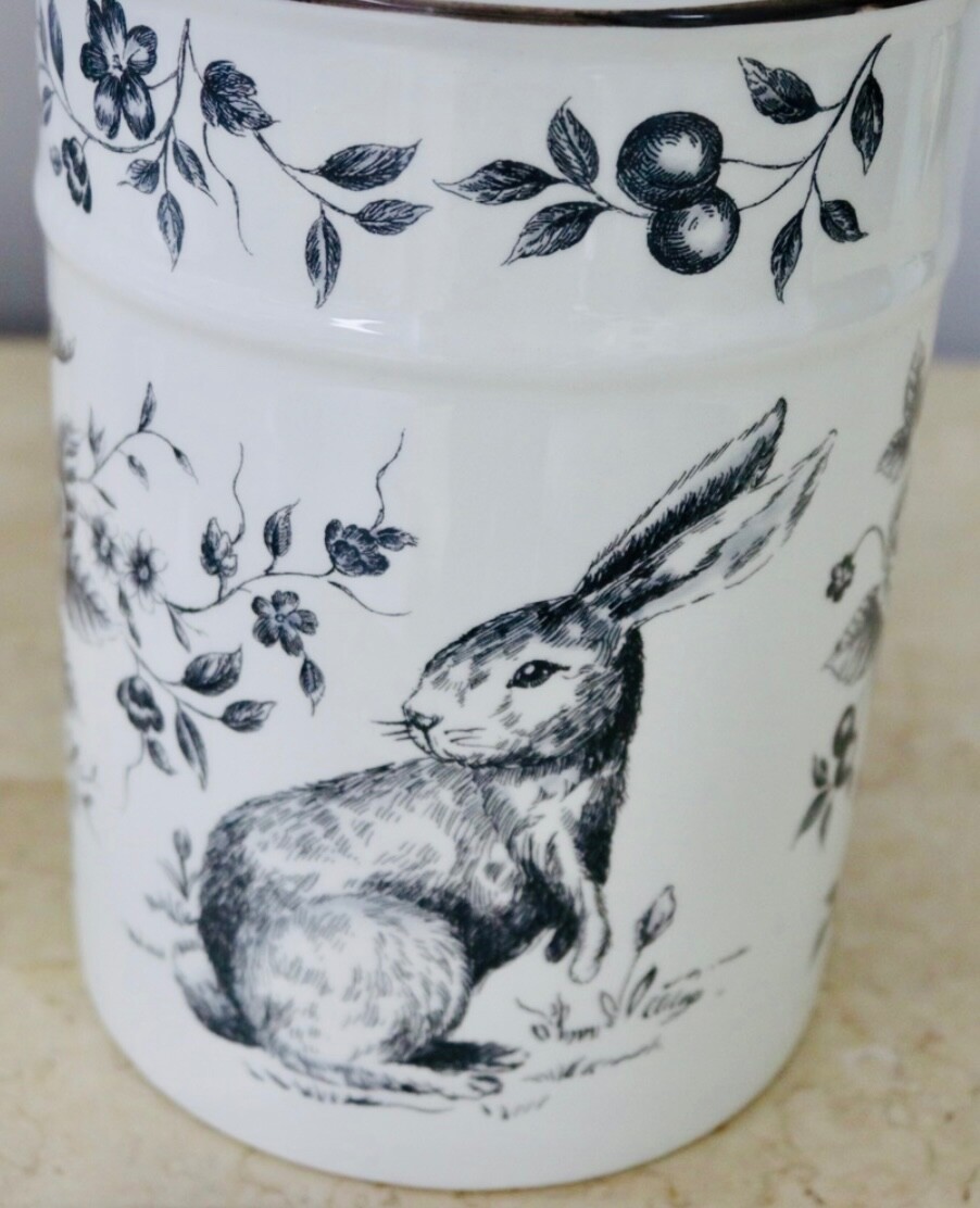 Maxcera FRENCH TOILE RABBIT CABBAGE CANISTER Black White container Jar w/Lid 10″