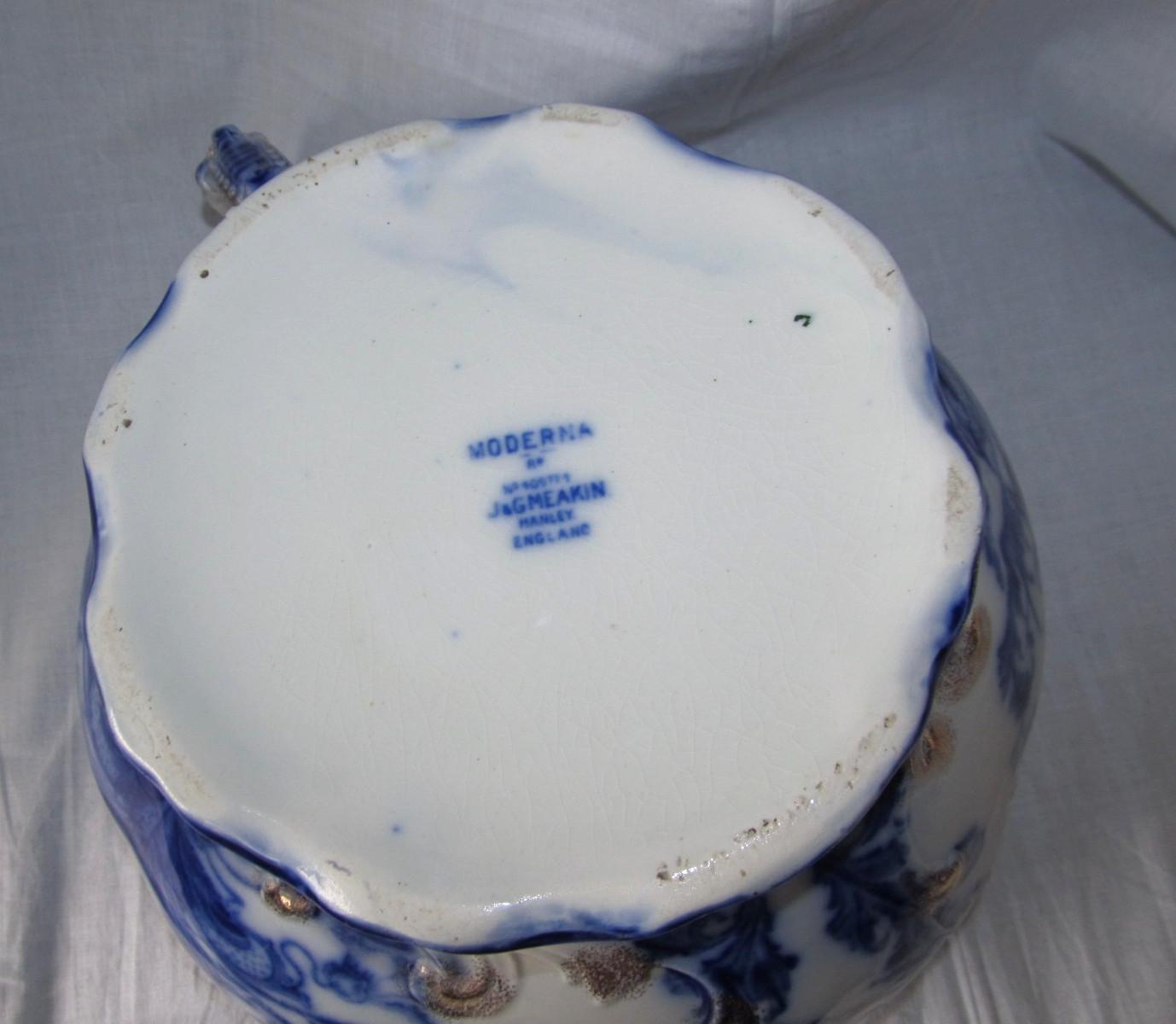Victorian Flow Blue Chamber Pot Gold Gilt J&G Meakin “Moderna” Antique 1895-1915
