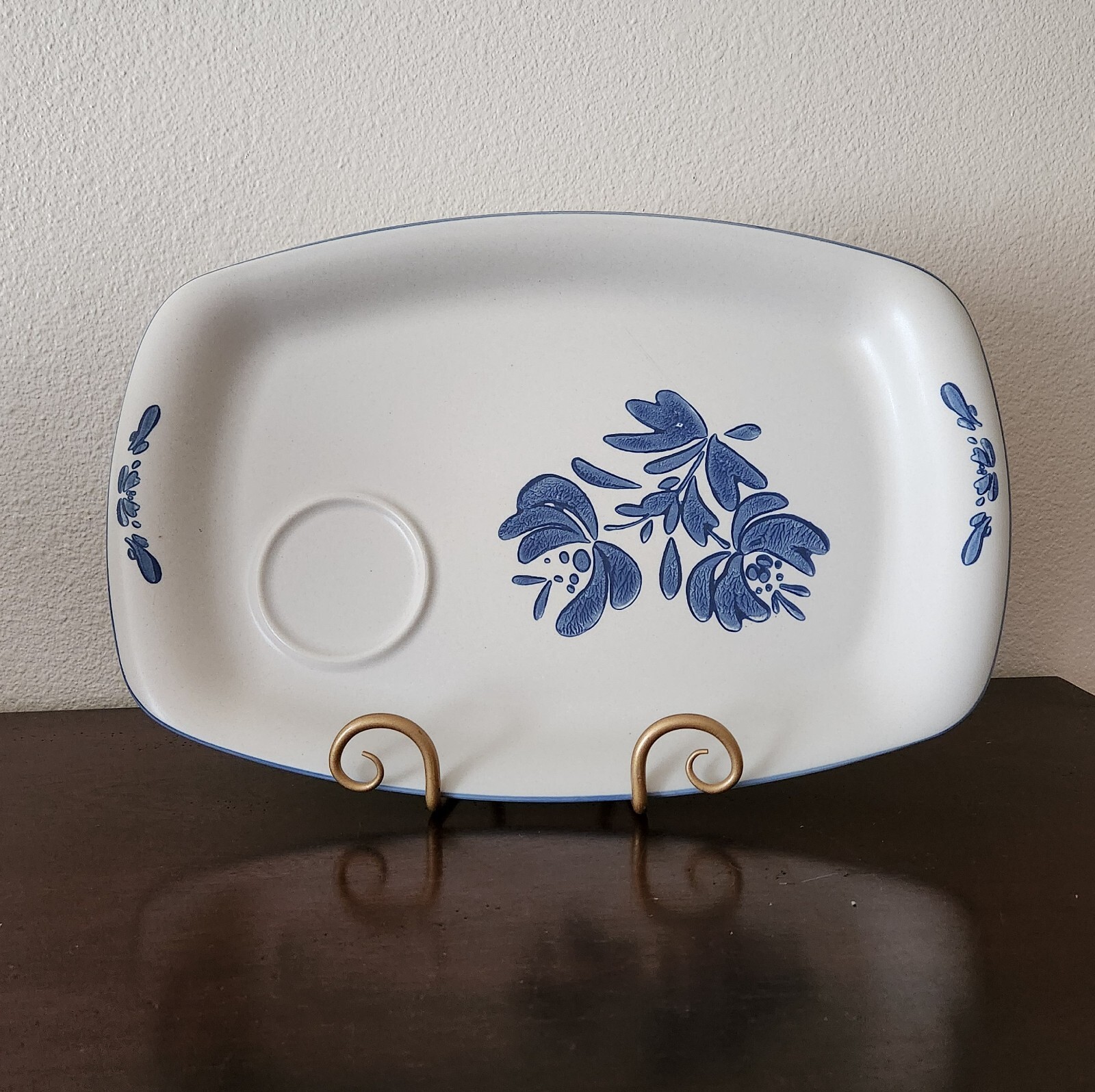 Pfaltzgraff Yorktowne 3 Serving Platters, Home Dining, Collectible Dishware