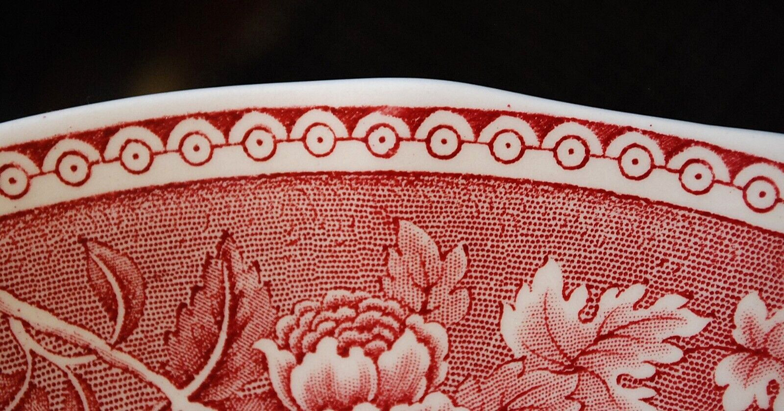 Vtg ‘LANDSCAPE RED’ 14″ Round Chop Plate Platter ARABIA FINLAND Transferware Exc
