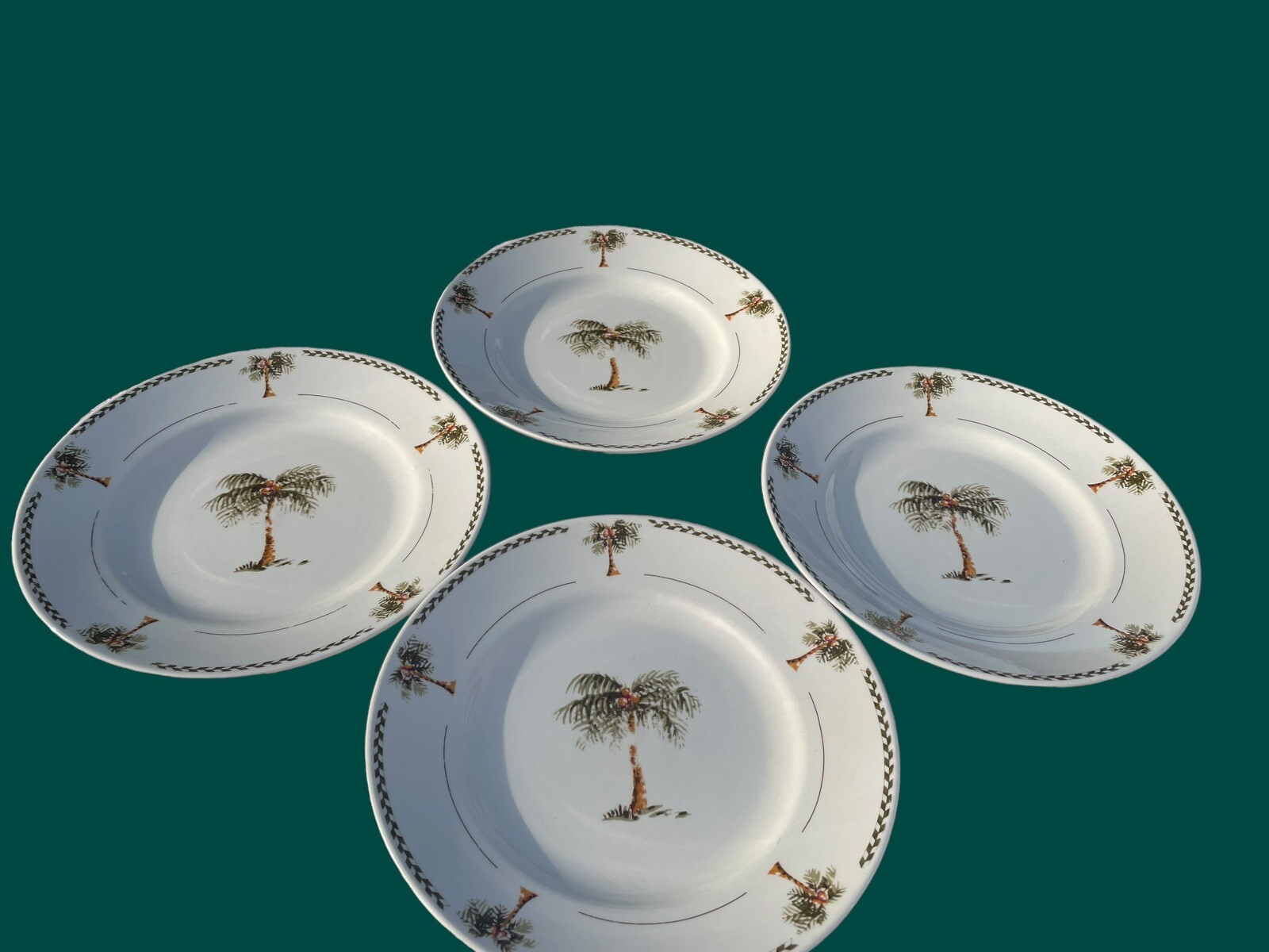 (4) GIBSON PALM BAY DINNER PLATE(S) Set PALMETTO TREE 11 1/4″ SEE PICTURE DETAIL