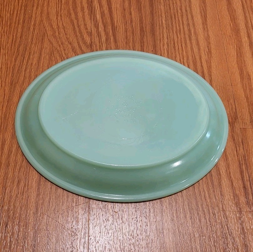 FIRE KING JADEITE Oval Football Platter 9.5 x 7.75 in. ANCHOR HOCKING HTF