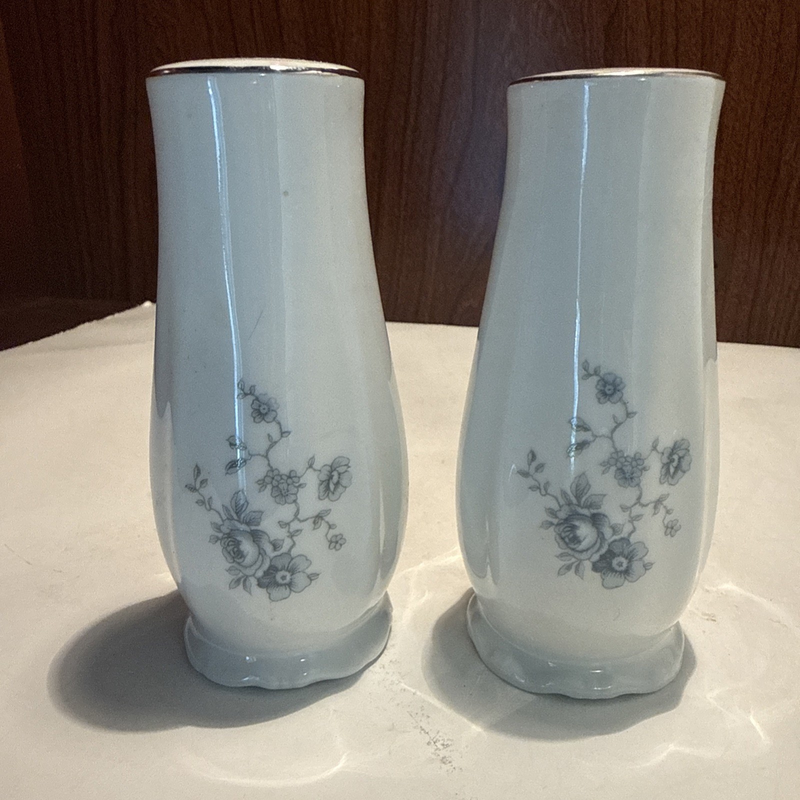 Johann Haviland Salt & Pepper Shaker Set Bavaria Germany Blue Garland Floral Vtg