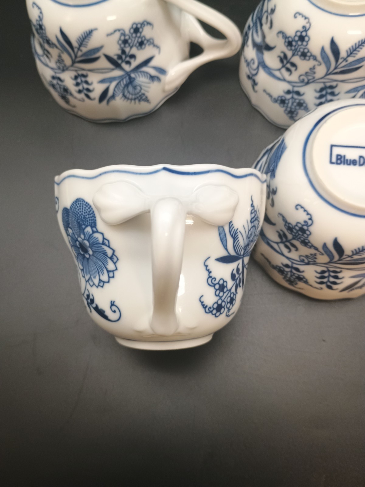 4 Vintage Blue Danube Cups Blue Onion Design, Lipper International Japan