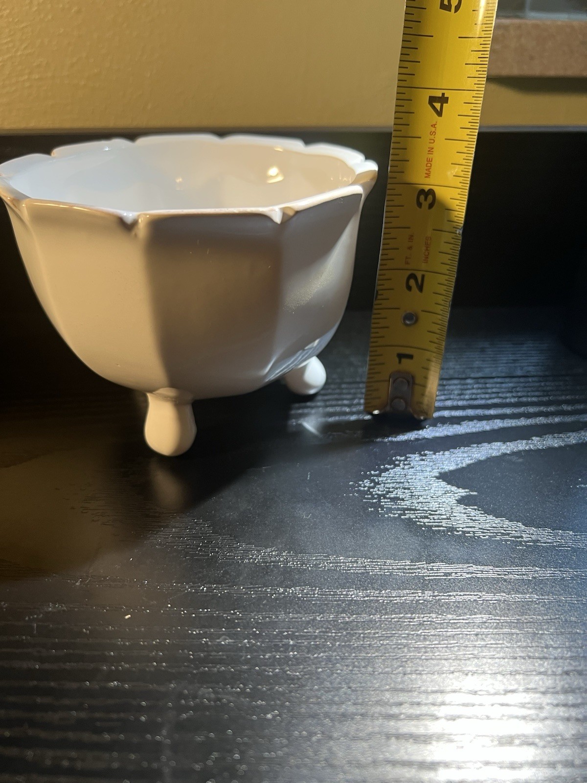 White Ceramic Footed Bowl Scalloped Rim Glossy Decorative Round 5 in x 3 in