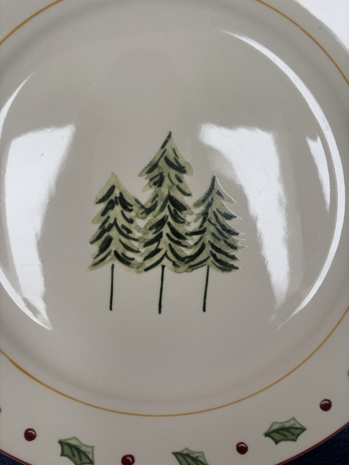 2 Holiday Home Merry Brite 10 1/2″ Dinner Plates With Trees & Holly