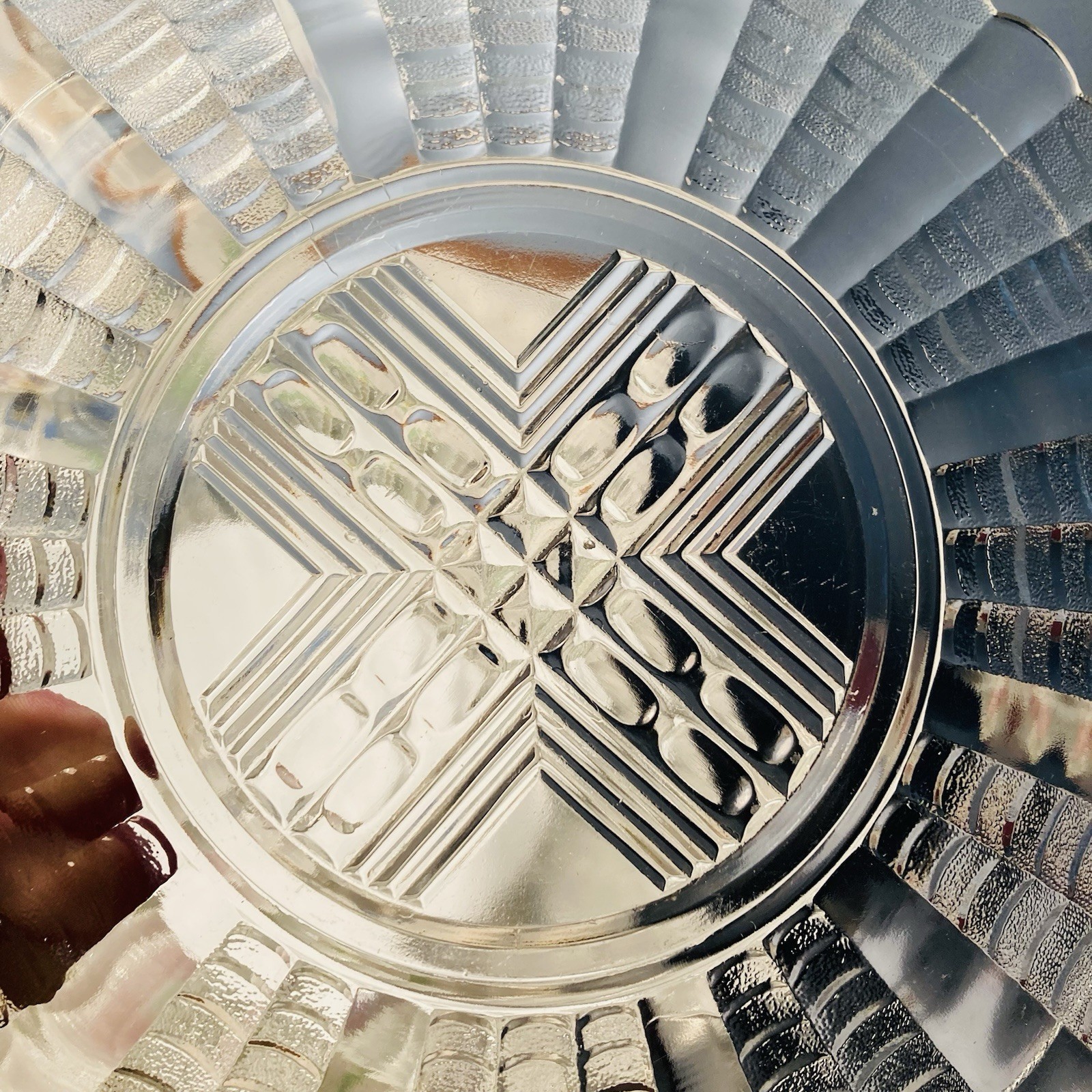 Set Of 4 EAPG Bryce Brothers Coral aka Fishscale 9″ Clear Pattern Glass Plates