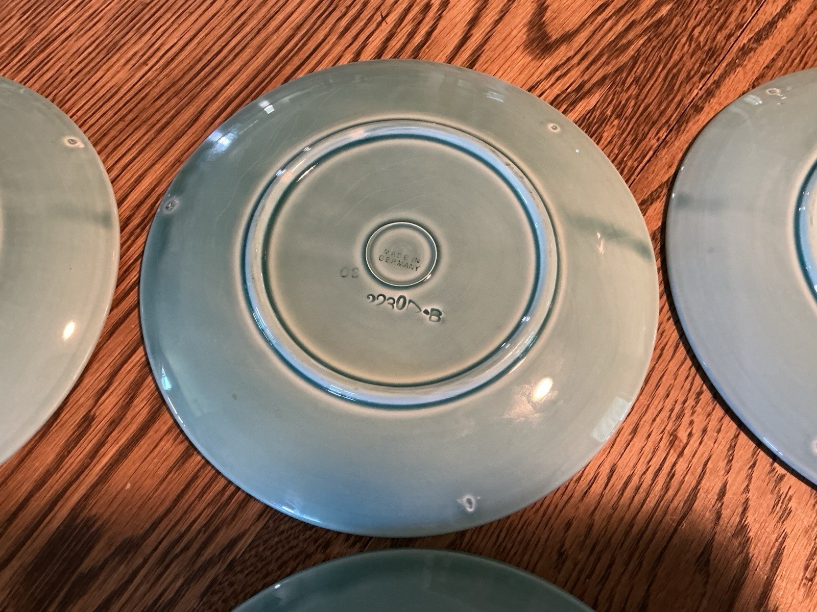 SET Of SIX Majolica Plates Teal Aqua Raspberry Plumb 2230 B Germany Weave 7.75”