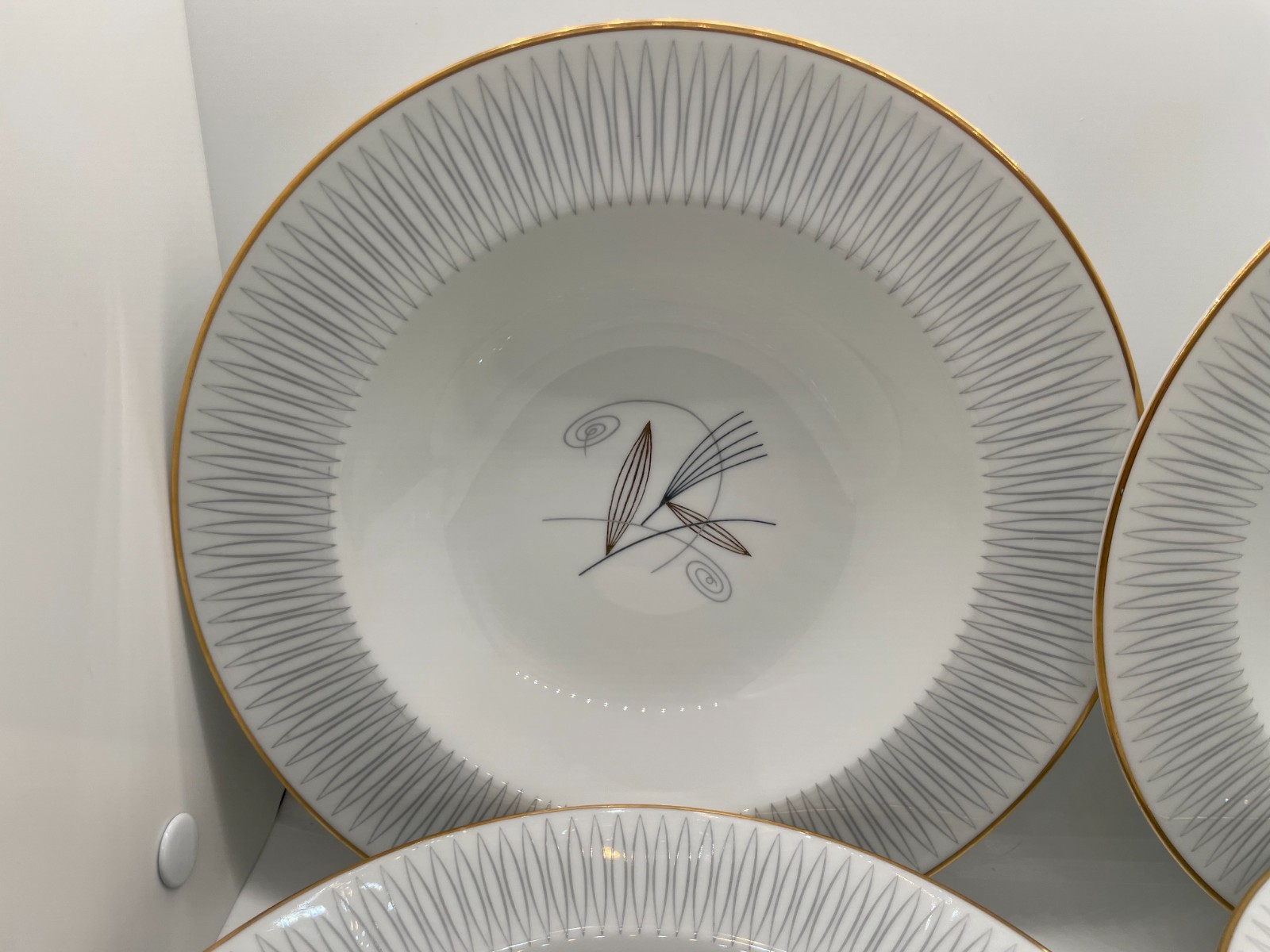 Noritake “Clinton” 8 Inch Rimmed Soup Bowl Set of 4 Great