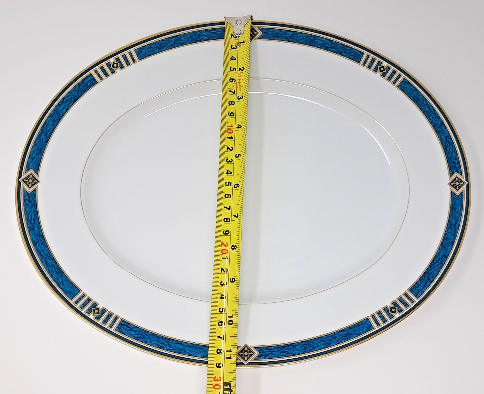 Wedgwood Embassy Collection Kenyon 1995 Platter Japan heavy fine china ceramic
