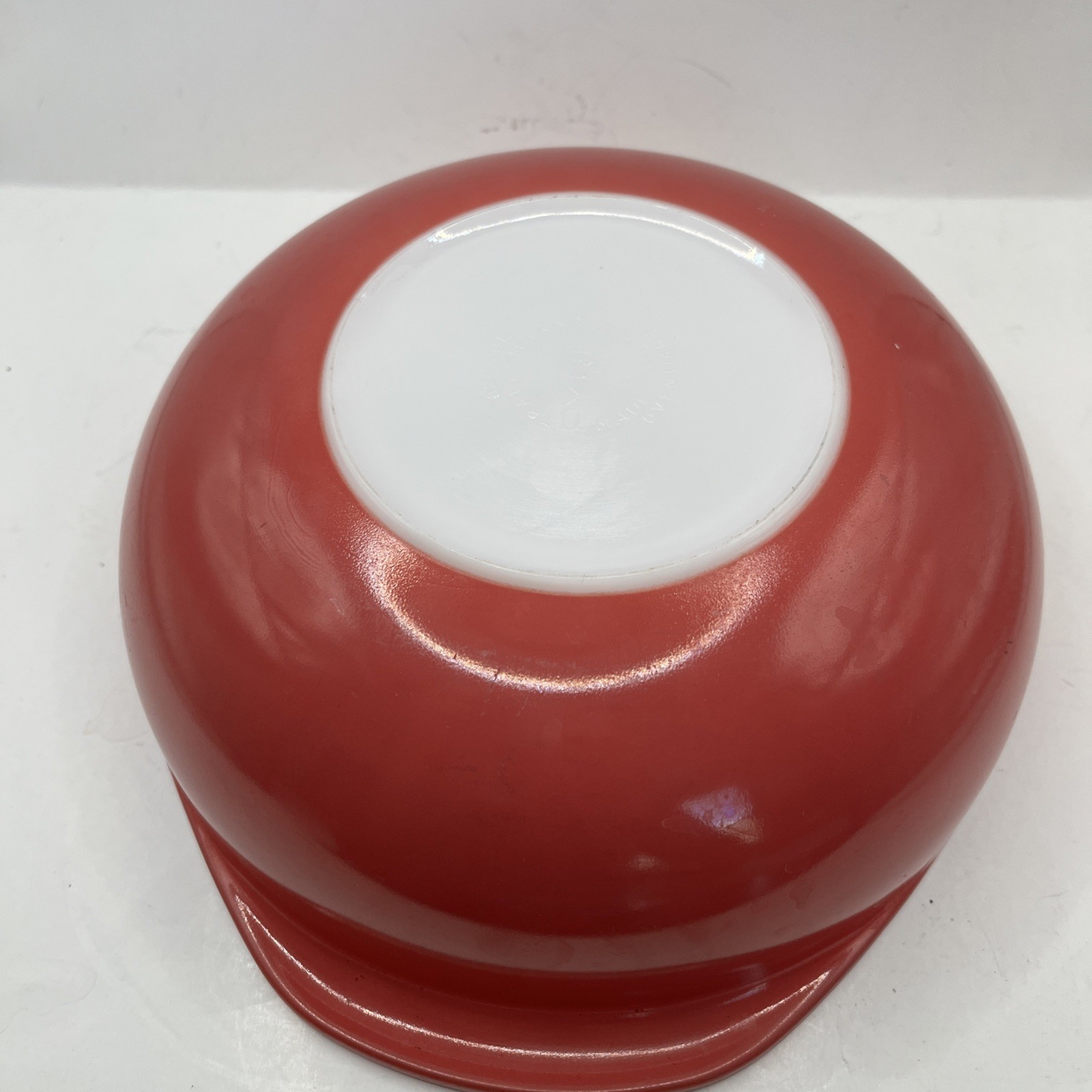 Pyrex 1970’s MCM pink nesting bowl Set Vintage With Lid