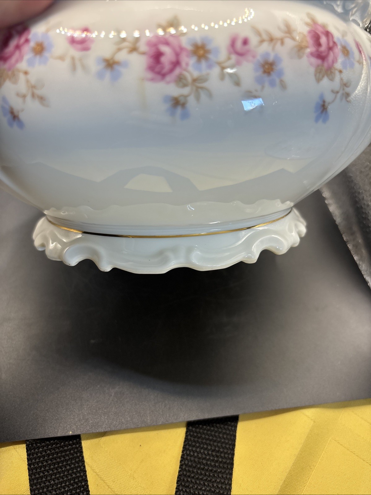 VINTAGE EDELSTEIN MARIA THERESIA FLORENCE FOOTED COVERED VEGETABLE TUREEN