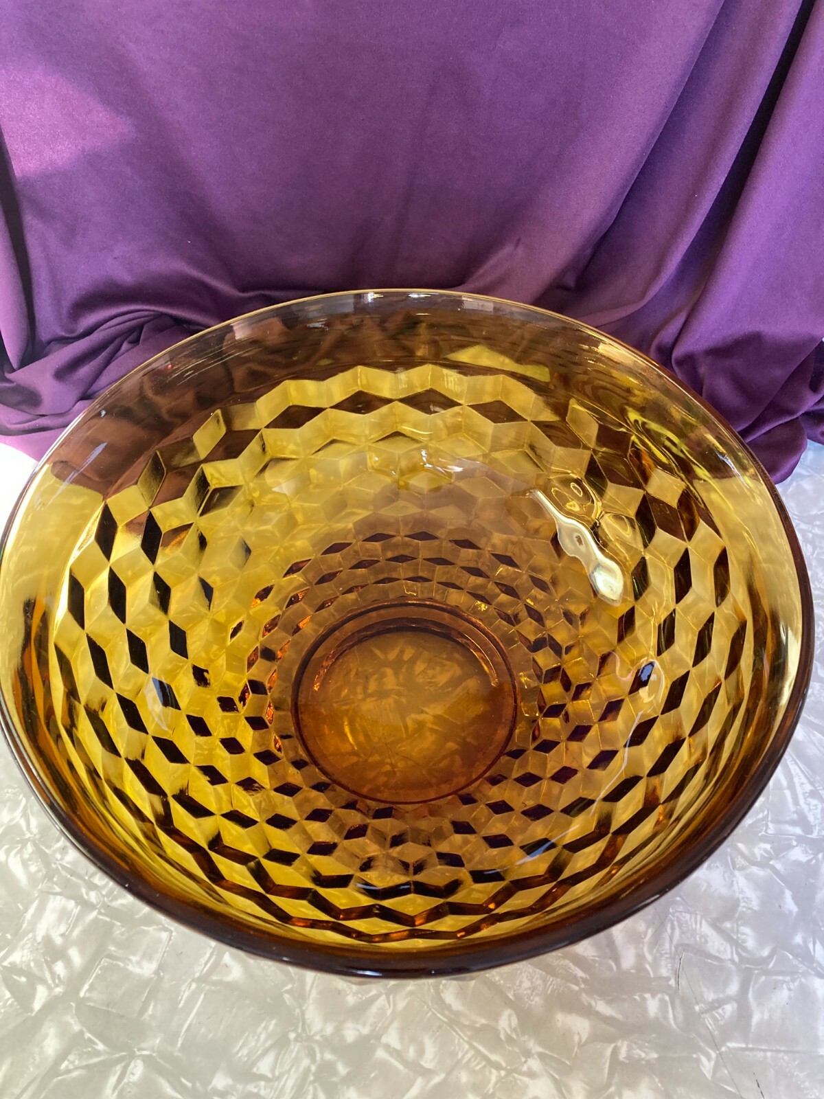 RED POMEGRANTE HIVE SALAD BOWL PRESSED AMBER COLOR GLASS 11 1/2″ 6.5 POUNDS.