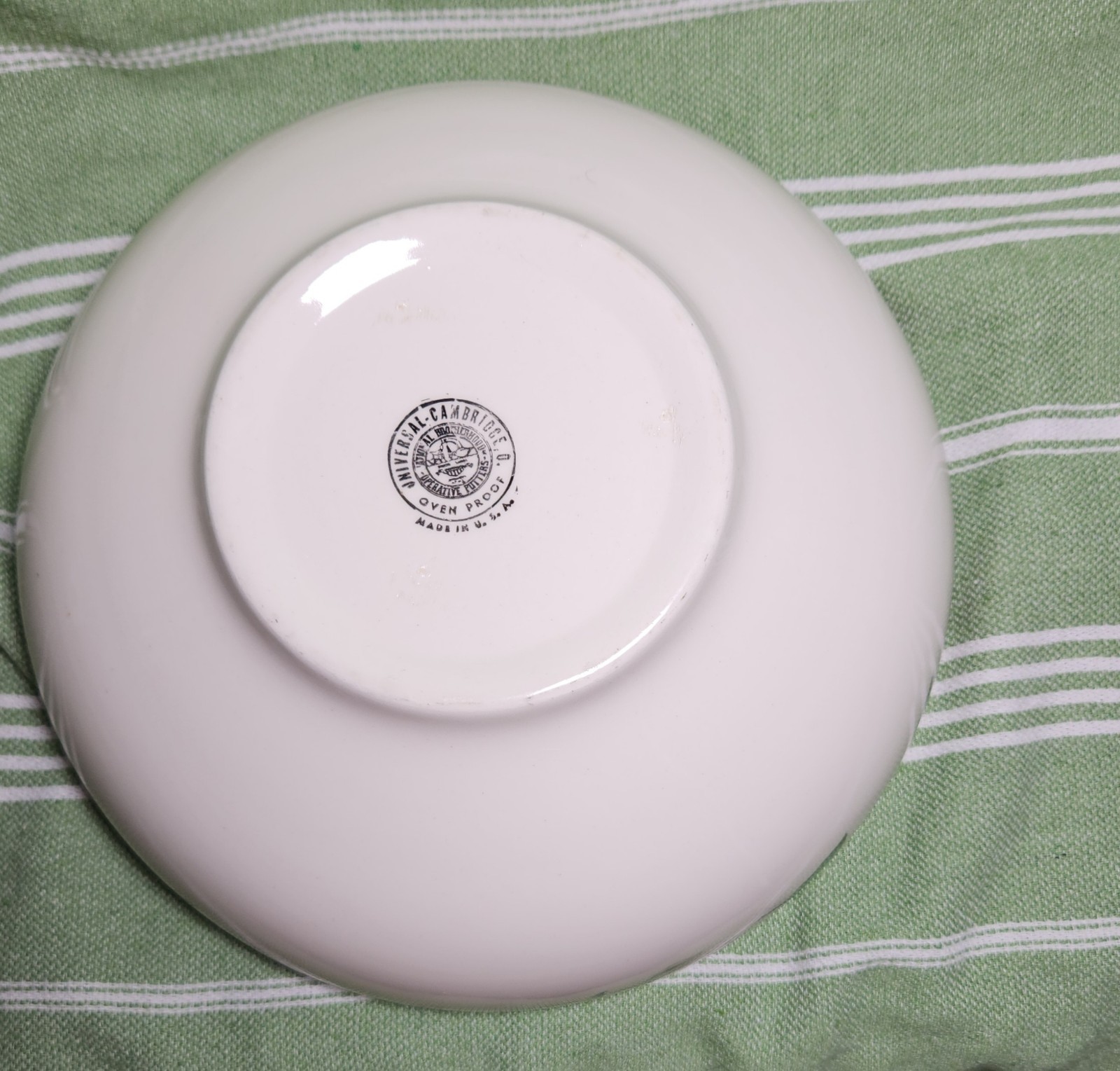 Universal Cambridge Rose Garland 2Qt Heavy Mixing Bowl
