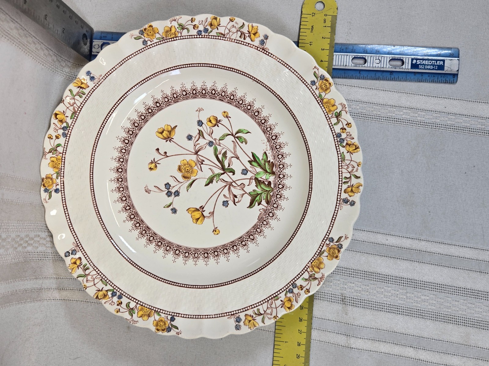 CRAZED Spode Buttercup Dinner Plate 10 3/8″