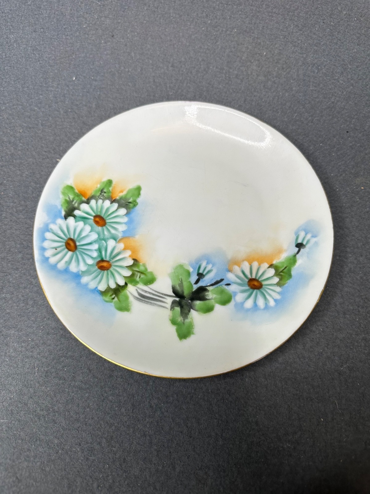 Set of (12) American Hand Painted Yellow Flower 8″ Round Plates