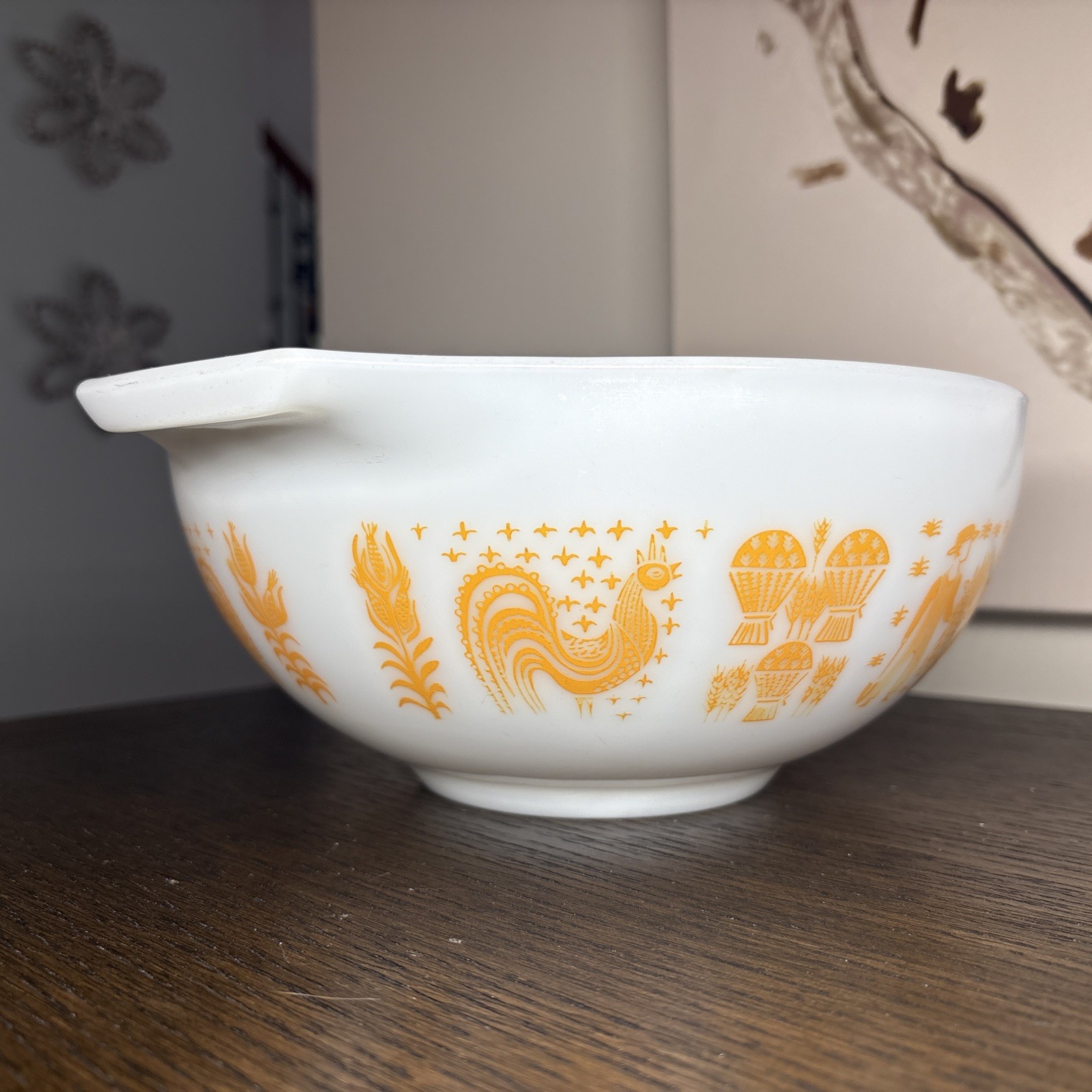 Vintage 1965 Pyrex 443 Pumpkin Orange Butterprint Amish Cinderella Bowl 2.5 QT