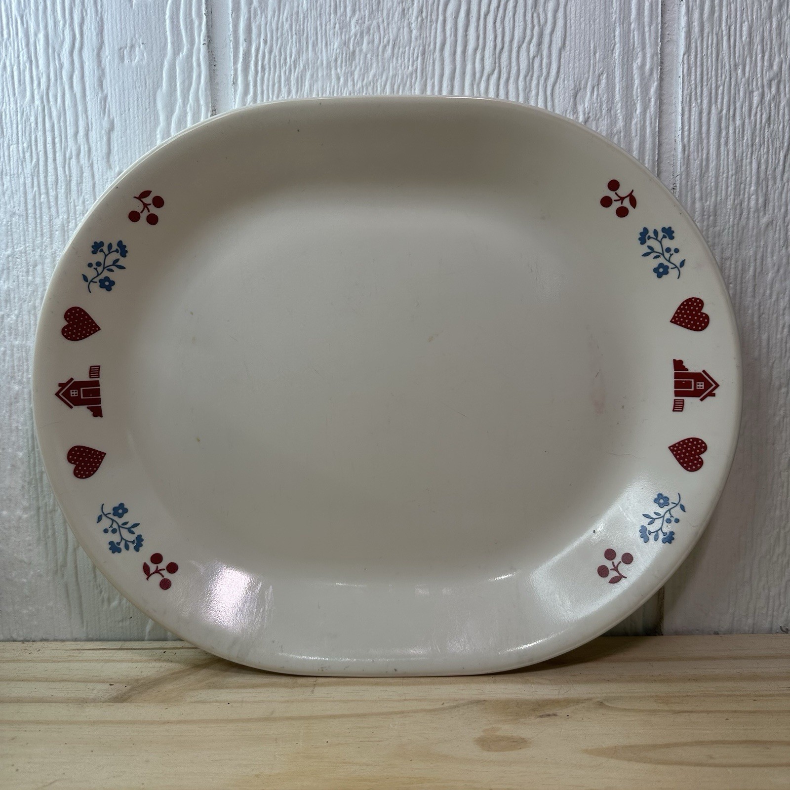 Corelle Hometown 12-1/4″ Oval Serving Platter Barn Hearts